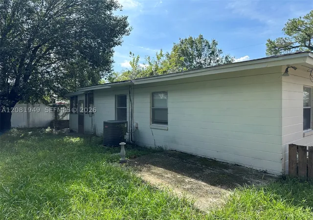 Photo 3 of Single family home for sale at 5033 Lexington Ave, Jacksonville, FL 32210 | MLS# A12081949 | Listing updated on 2026-09-03