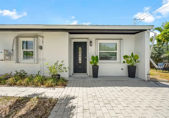 Photo 2 of Multi family home for sale at 1300 Ashby St, Key West, FL 33040 | MLS# A12081947 | Listing updated on 2026-09-03