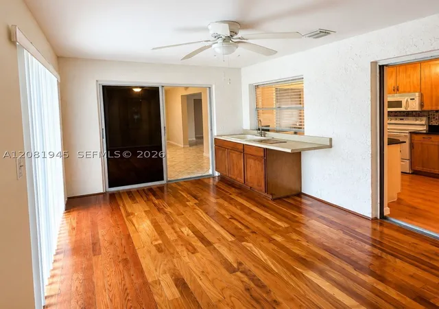 Photo 4 of Single family home for sale at 5156 Michael Dr, West Palm Beach, FL 33417 | MLS# A12081945 | Listing updated on 2026-09-04