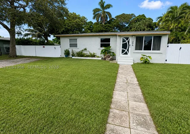Photo 1 of Sale Pending at 204 Sw 7th Avenue, Hallandale Beach, FL 33009 | MLS# A12081966 | Listing updated on 2026-10-03