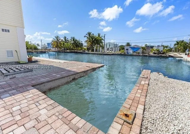 Photo 2 of Single family home for sale at 31490 Ave F, Big Pine, FL 33043 | MLS# A12082023 | Listing updated on 2026-09-02