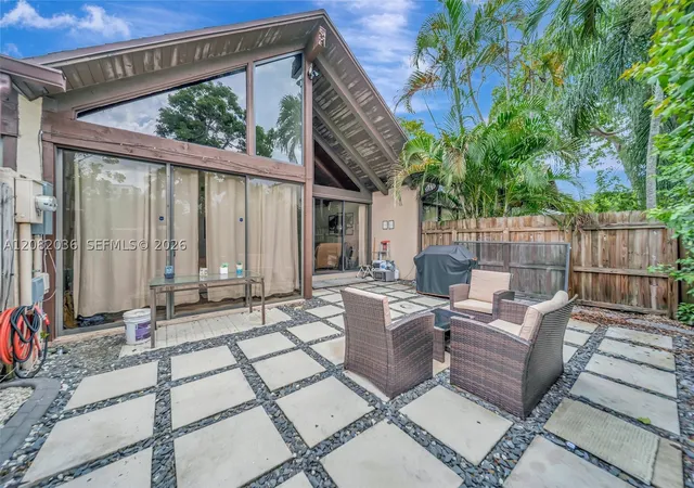 Photo 3 of Condo for sale at 405 N University Dr #3-12, Plantation, FL 33324 | MLS# A12082036 | Listing updated on 2026-09-02