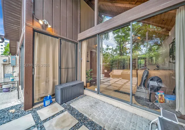 Photo 4 of Condo for sale at 405 N University Dr #3-12, Plantation, FL 33324 | MLS# A12082036 | Listing updated on 2026-09-02