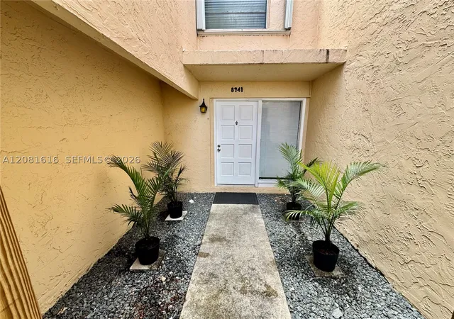 Photo 3 of Townhouse for sale at 8941 Ne 4th Avenue Rd #8941, Miami Shores, FL 33138 | MLS# A12081616 | Listing updated on 2026-09-06