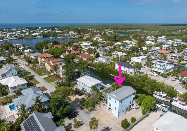 Photo 1 of Single family home for sale at 211 S Anglers Dr, Marathon, FL 33050 | MLS# A12077214 | Listing updated on 2026-09-02