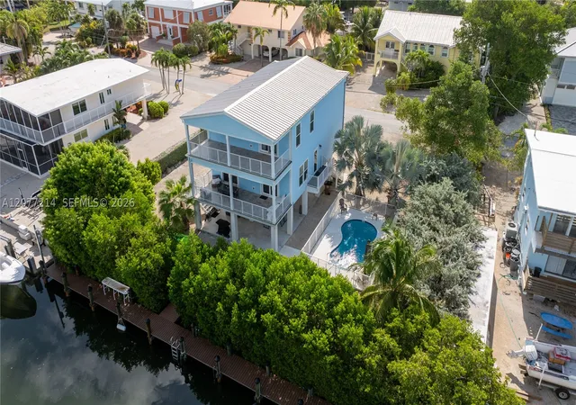 Photo 2 of Single family home for sale at 211 S Anglers Dr, Marathon, FL 33050 | MLS# A12077214 | Listing updated on 2026-09-02