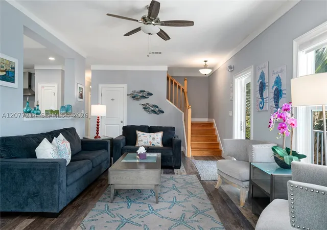 Photo 3 of Single family home for sale at 211 S Anglers Dr, Marathon, FL 33050 | MLS# A12077214 | Listing updated on 2026-09-02