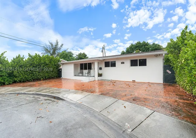 Photo 2 of Sale Pending at 985 Se 2nd Place, Hialeah, FL 33010 | MLS# A12081573 | Listing updated on 2026-10-07