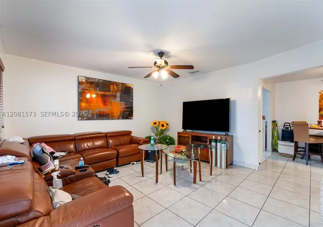 Photo 3 of Sale Pending at 985 SE 2nd Place, Hialeah, FL 33010 | MLS# A12081573 | Listing updated on 2026-10-07