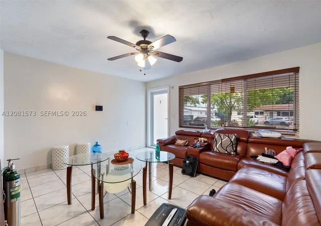 Photo 4 of Sale Pending at 985 SE 2nd Place, Hialeah, FL 33010 | MLS# A12081573 | Listing updated on 2026-10-07