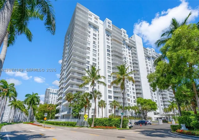 Photo 2 of Condo for sale at 2801 NE 183rd Street #1616W, Aventura, FL 33160 | MLS# A12074182 | Listing updated on 2026-09-02