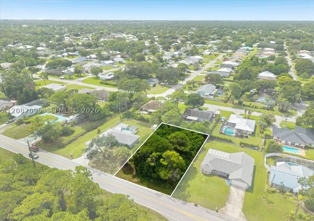 Photo 3 of Sale Pending at 1855 SW 17th Lane, Vero Beach, FL 32962 | MLS# A12082095 | Listing updated on 2026-09-22