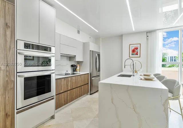 Listing Photo 5 - Condo for sale in building located at 17555 Atlantic Blvd, Miami, FL 33160 - Unit #508