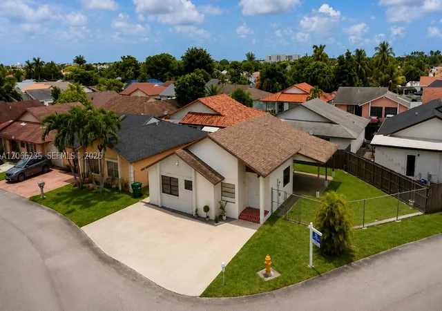 Single family home for sale at 764 SW 99th Court Cir, Miami, FL 33174 | MLS# A12066235