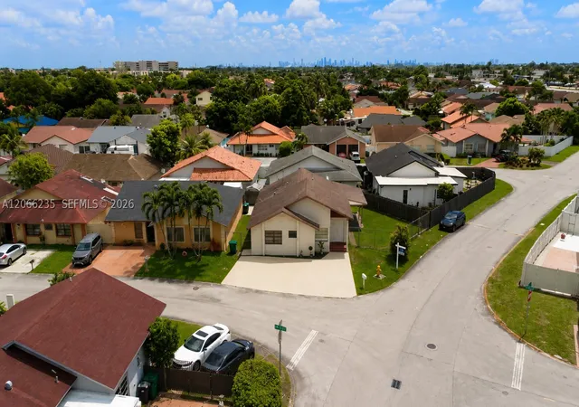 Photo 3 of Single family home for sale at 764 SW 99th Court Cir, Miami, FL 33174 | MLS# A12066235 | Listing updated on 2026-09-02