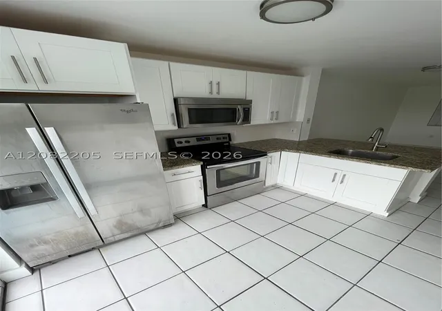 Photo 2 of Condo for sale at 2575 Sw 27th Avenue #506, Miami, FL 33133 | MLS# A12082205 | Listing updated on 2026-09-10