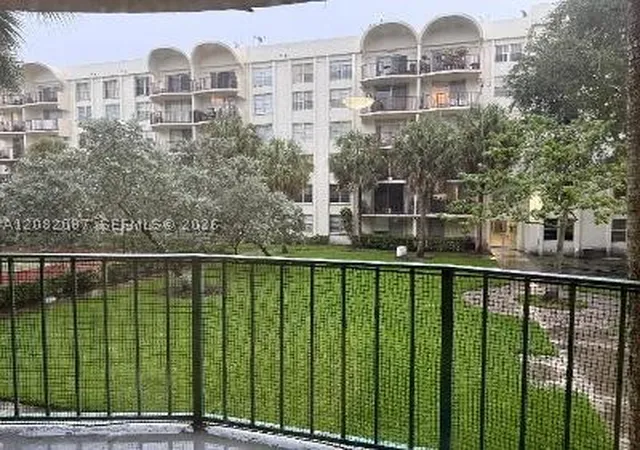 Photo 4 of Condo for sale at 9320 Fontainebleau Blvd #213, Miami, FL 33172 | MLS# A12082087 | Listing updated on 2026-09-03
