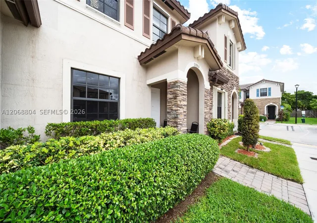 Photo 3 of Townhouse for sale at 15053 Sw 115th Terrace, Miami, FL 33196 | MLS# A12068804 | Listing updated on 2026-09-03