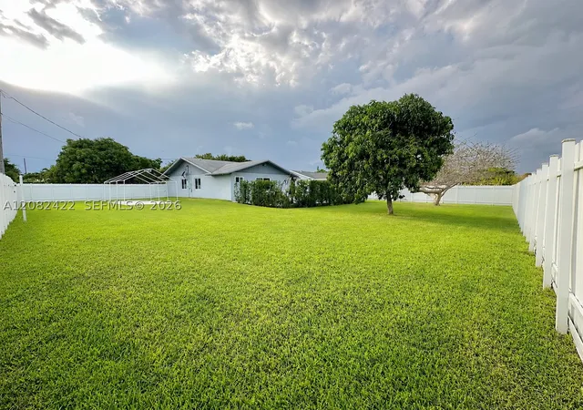 Photo 15 of Sale Pending at 18155 SW 105th Avenue, Miami, FL 33157 | MLS# A12082422 | Listing updated on 2026-09-23