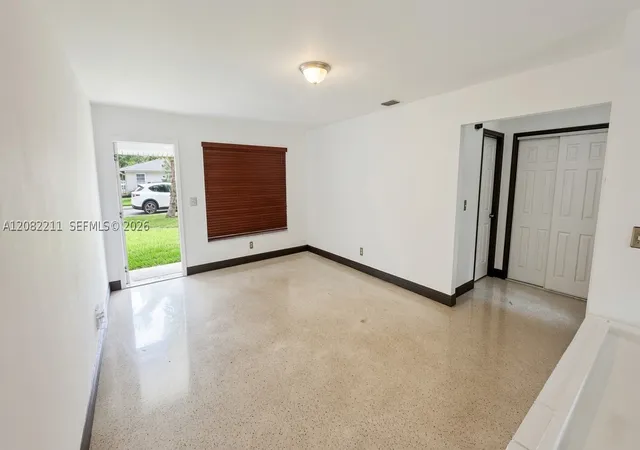 Photo 4 of Single family home for sale at 934 N 32nd Avenue, Hollywood, FL 33021 | MLS# A12082211 | Listing updated on 2026-09-13