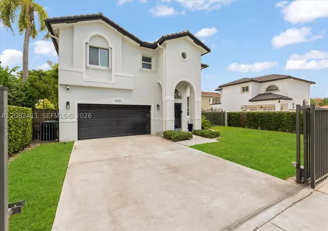 Photo 3 of Single family home for sale at 15931 Sw 61st Lane, Miami, FL 33193 | MLS# A12082411 | Listing updated on 2026-09-03