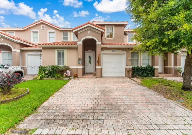 Photo 40 of Townhouse for sale at 27293 SW 138th Path, Homestead, FL 33032 | MLS# A12082350 | Listing updated on 2026-09-18