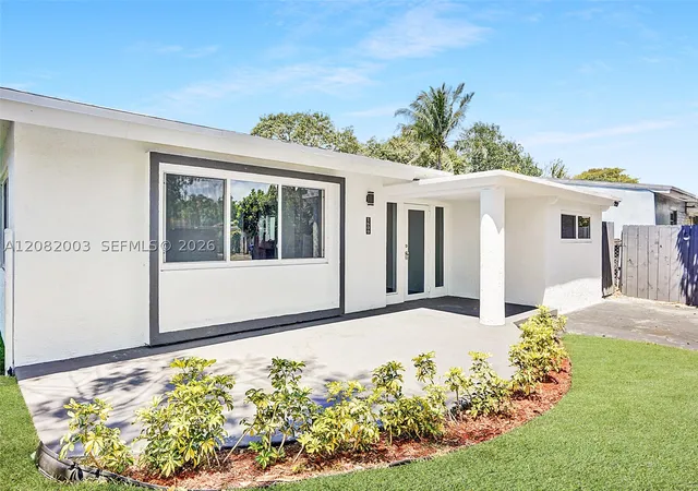Photo 3 of Single family home for sale at 1609 Nw 7th Terrace, Fort Lauderdale, FL 33311 | MLS# A12082003 | Listing updated on 2026-09-12
