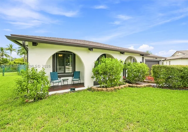 Photo 3 of Single family home for sale at 8656 Sw 50th Street, Cooper City, FL 33328 | MLS# A12082388 | Listing updated on 2026-09-05