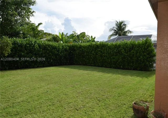 Photo 4 of Single family home for sale at 4154 Staghorn Ln, Weston, FL 33331 | MLS# A12080404 | Listing updated on 2026-09-12