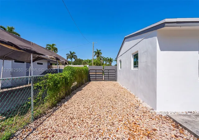 Photo 3 of Single family home for sale at 1541 SW 32nd Court, Fort Lauderdale, FL 33315 | MLS# A12082551 | Listing updated on 2026-09-03