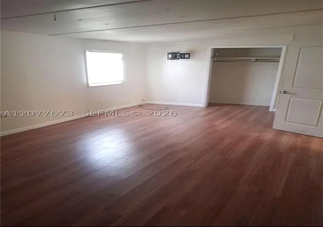 Photo 4 of Single family home for sale at 820 Rickey Jackson Blvd, Pahokee, FL 33476 | MLS# A12077673 | Listing updated on 2026-09-14