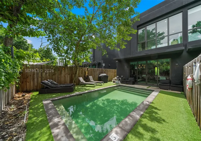 Photo 2 of Townhouse for sale at 257 Nw 39th Street #257, Miami, FL 33127 | MLS# A12081528 | Listing updated on 2026-09-03