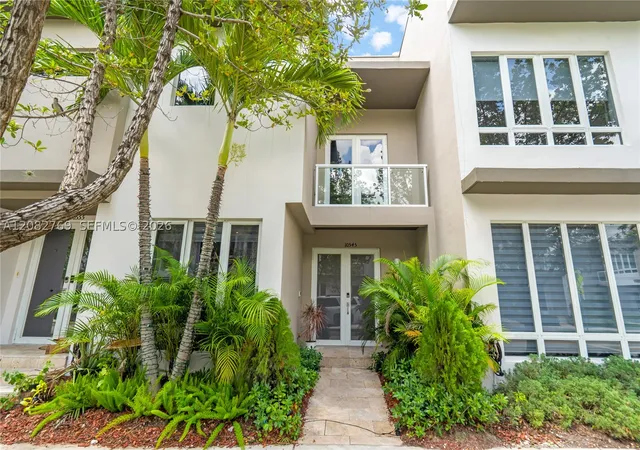 Photo 1 of Single family home for sale at 10545 Nw 63rd Terrace, Doral, FL 33178 | MLS# A12082769 | Listing updated on 2026-09-03