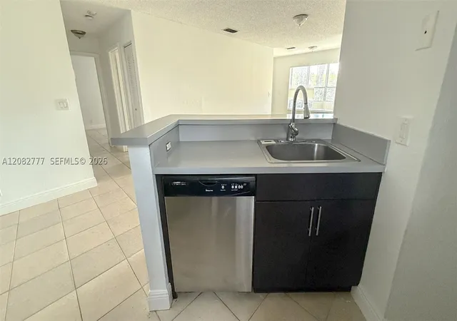 Listing Photo 4 - Condo for sale in building located at 3380 N Pinewalk Dr, Margate, FL 33063 - Unit #1111