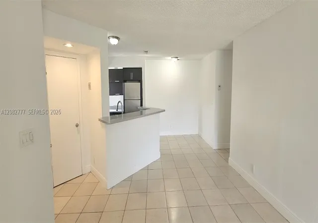 Listing Photo 5 - Condo for sale in building located at 3380 N Pinewalk Dr, Margate, FL 33063 - Unit #1111