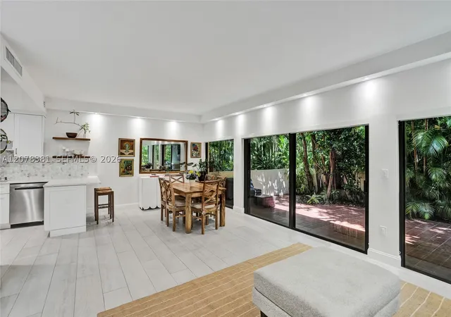 Listing Photo 5 - Condo for sale in building located at 2420 Brickell Ave, Miami, FL 33129 - Unit #108B