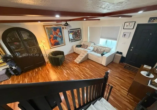 Listing Photo 3 - Condo for sale in building located at 390 Nw 86Th Ct, Miami, FL 33126 - Unit #806