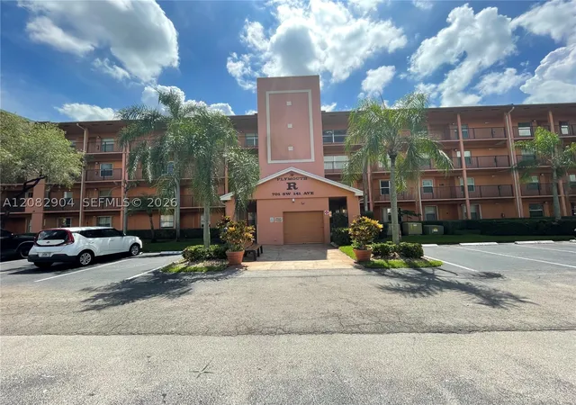 Photo 2 of Condo for sale at 701 Sw 141st Avenue #110R, Pembroke Pines, FL 33027 | MLS# A12082904 | Listing updated on 2026-09-04
