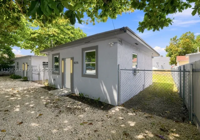 Photo 3 of Single family home for sale at 10215 Sw 184th Street, Cutler Bay, FL 33157 | MLS# A12082241 | Listing updated on 2026-10-06