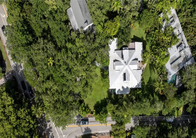 Photo 4 of Land for sale at 1701 S Bayshore Dr, Miami, FL 33133 | MLS# A12082970 | Listing updated on 2026-09-04