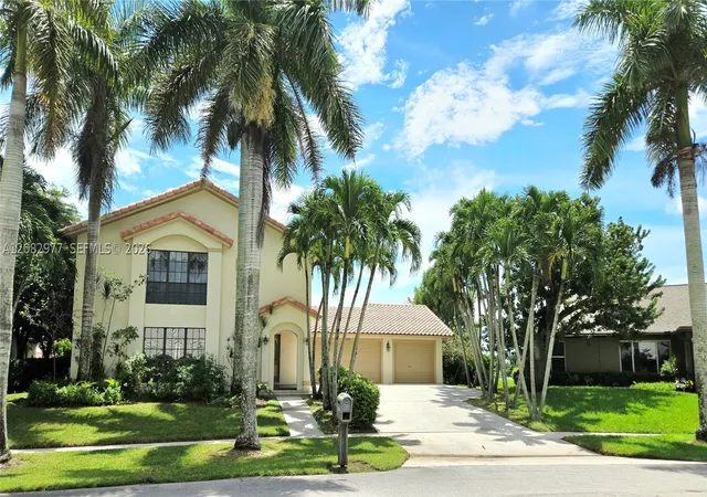 Photo 2 of Single family home for sale at 12724 Westport Cir, Wellington, FL 33414 | MLS# A12082977 | Listing updated on 2026-09-04