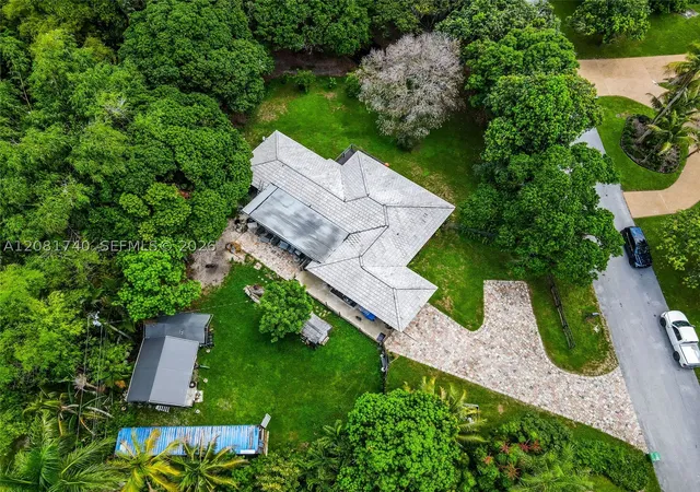 Photo 3 of Single family home for sale at 6105 SW 55th Court, Davie, FL 33314 | MLS# A12081740 | Listing updated on 2026-09-04
