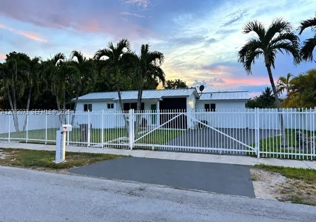 Photo 1 of Single family home for sale at 20022 Sw 118th Avenue, Miami, FL 33177 | MLS# A12083073 | Listing updated on 2026-09-19