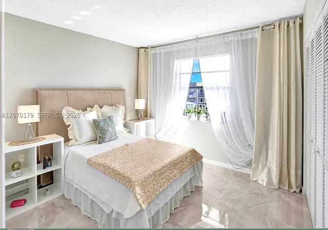 Photo 3 of Condo for sale at 4400 Hillcrest Dr #602B, Hollywood, FL 33021 | MLS# A12070179 | Listing updated on 2026-09-04