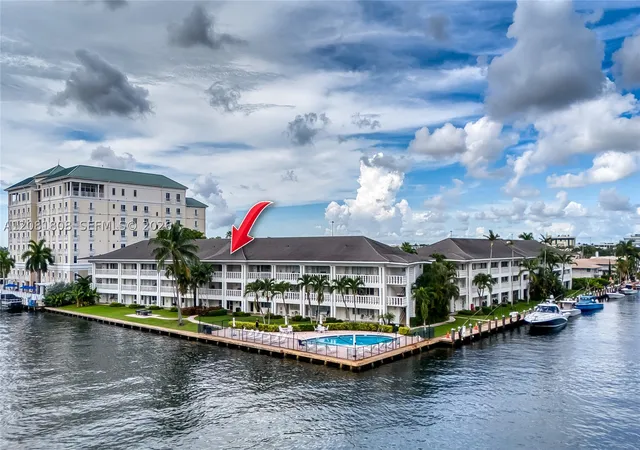 Photo 3 of Condo for sale at 2895 Ne 32nd Street #205, Fort Lauderdale, FL 33306 | MLS# A12081808 | Listing updated on 2026-09-10