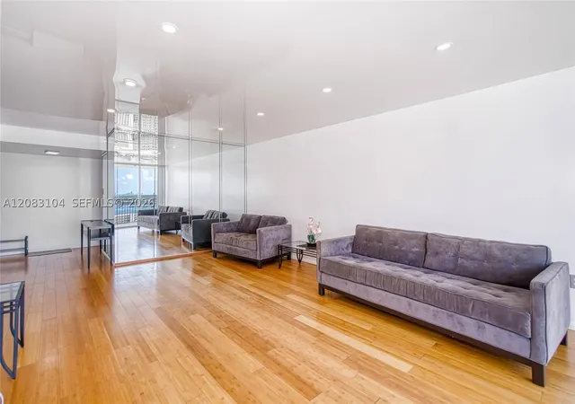 Photo 4 of Condo for sale at 18021 Biscayne Blvd #1604, Aventura, FL 33160 | MLS# A12083104 | Listing updated on 2026-09-04