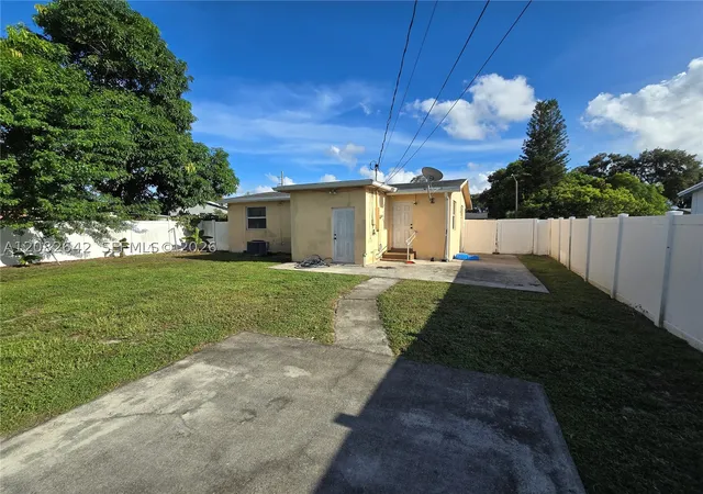 Photo 32 of Single family home for sale at 6409 Franklin St, Hollywood, FL 33024 | MLS# A12082642 | Listing updated on 2026-09-04