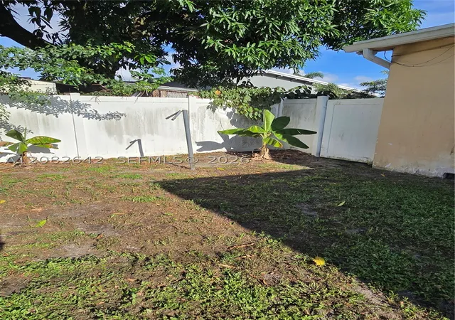 Photo 4 of Single family home for sale at 6409 Franklin St, Hollywood, FL 33024 | MLS# A12082642 | Listing updated on 2026-09-04