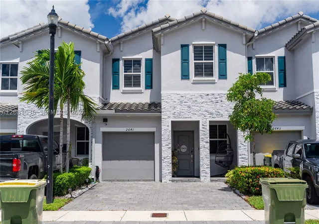 Photo 2 of Townhouse for sale at 2641 Se 12th Street, Homestead, FL 33035 | MLS# A12083036 | Listing updated on 2026-09-11