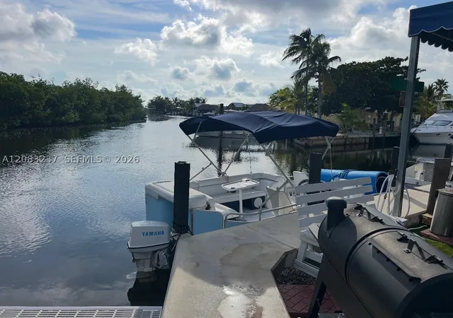 Photo 1 of Manufactured home for sale at 299 Morris Ave, Key Largo, FL 33037 | MLS# A12083237 | Listing updated on 2026-09-04